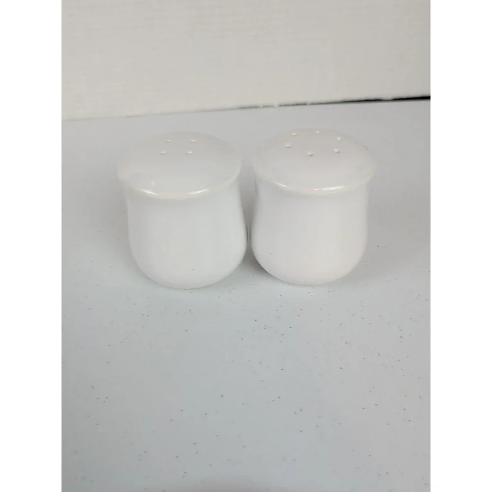 Corelle vtg salt